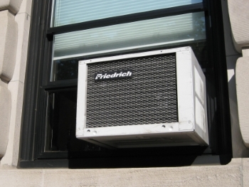 Window air conditioning unit